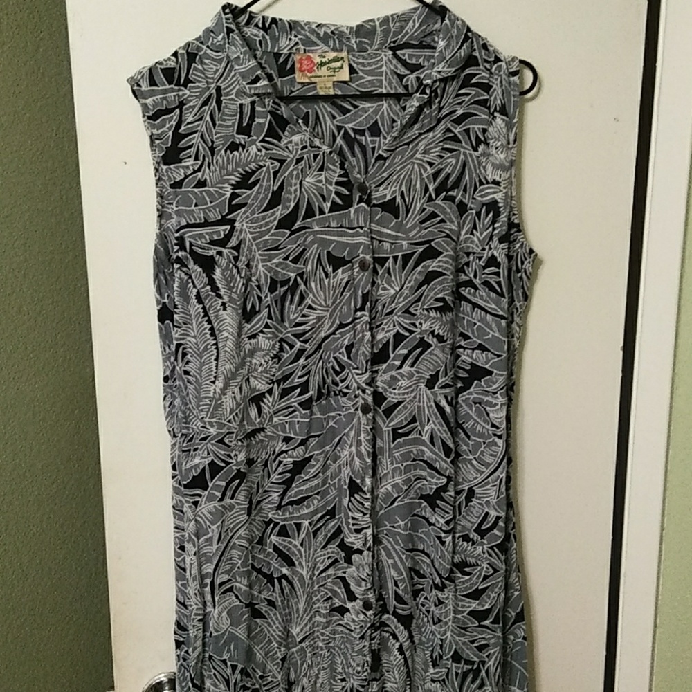 Hilo Hatties long crinkle dress